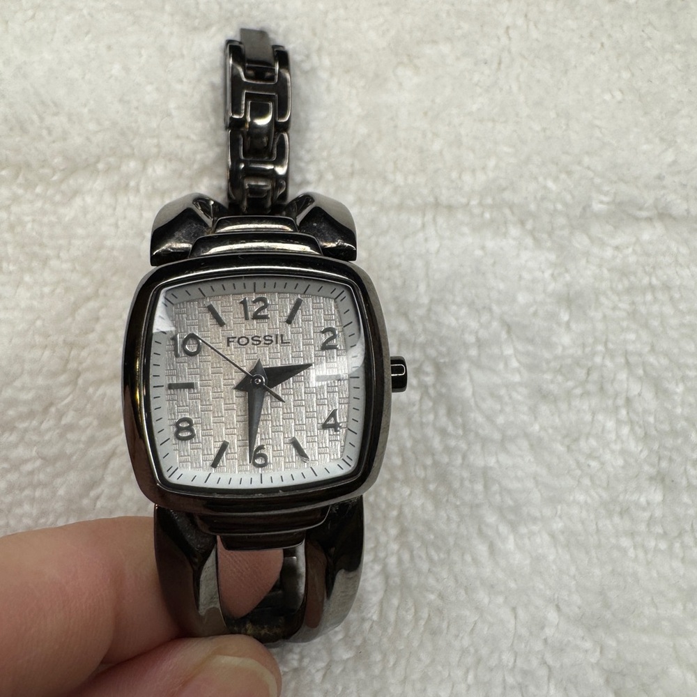 Fossil Silver Watch - Picture 10 of 12